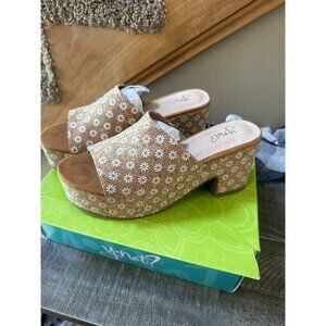 Women's Y-Not Suki Wedges White Daisy 8m